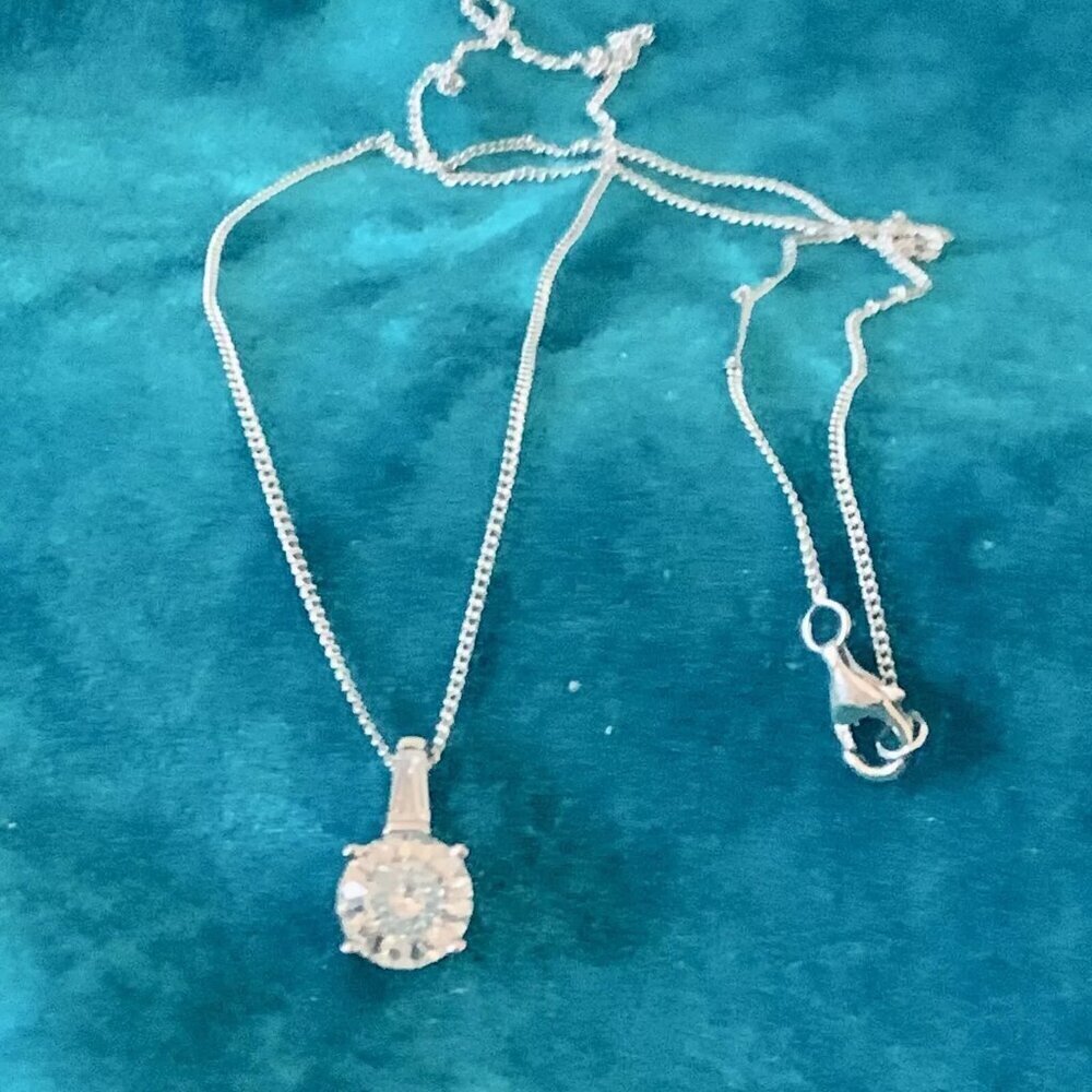 Sterling silver pendant necklace - Clear Moissanite gem 18 in chain